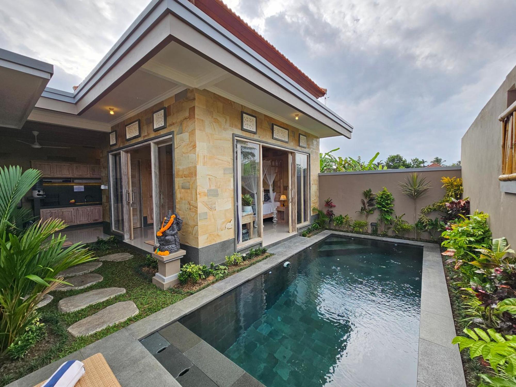 Pondok Gadri Villa Ubud Exterior photo