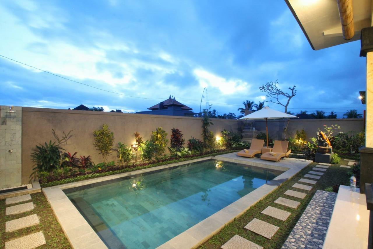 Pondok Gadri Villa Ubud Exterior photo