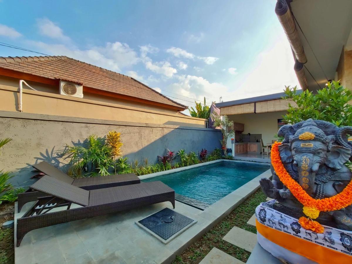 Pondok Gadri Villa Ubud Exterior photo